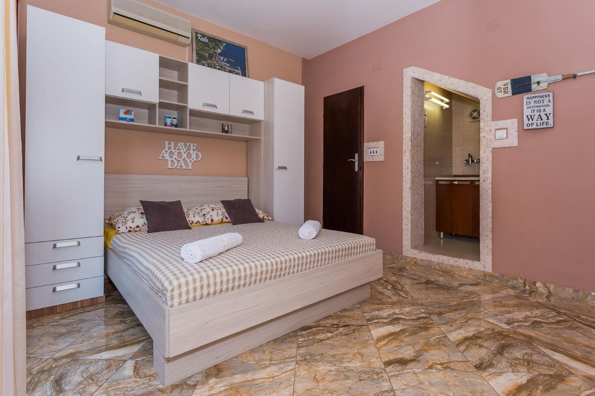 Apartments Verica - 15 M From Beach Krilo ภายนอก รูปภาพ