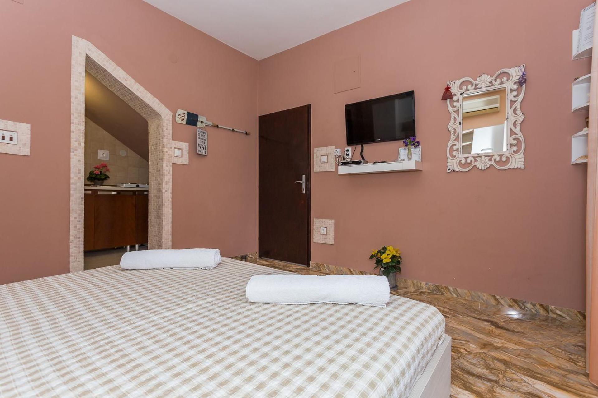 Apartments Verica - 15 M From Beach Krilo ภายนอก รูปภาพ